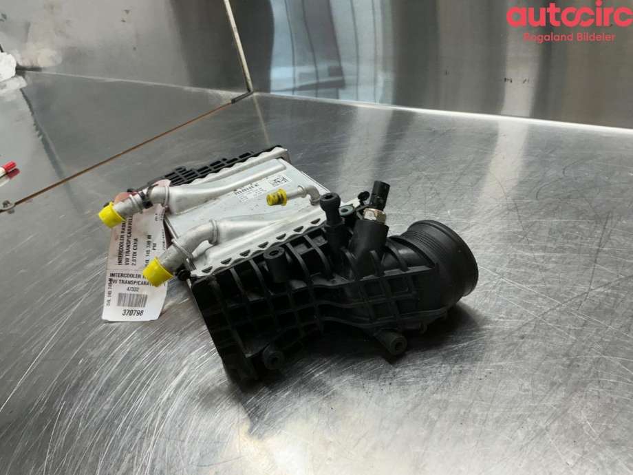 Intercooler til VW Transporter / Caravelle 2019-->> (T6.1) (T6.1) (VOLKSWAGEN|04L 145 749 M)