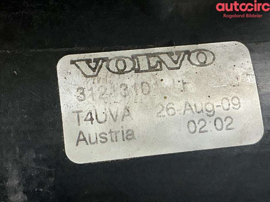 Tåkelykt venstre foran til Volvo V70 2007-2013 (Type III, Fase 1)  (VOLVO|31213101)