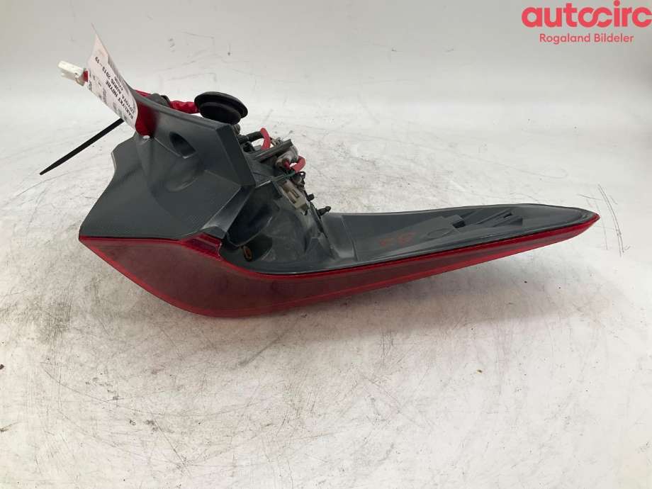 Baklykt høyre til Toyota Auris 2015-2019 (Type II, Fase 2)  (TOYOTA|8155102A51)