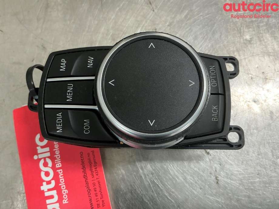 Diverse deler til BMW X1 2015-2022 (F48) (F48) (BMW|65 82 5 A3B 1E4)