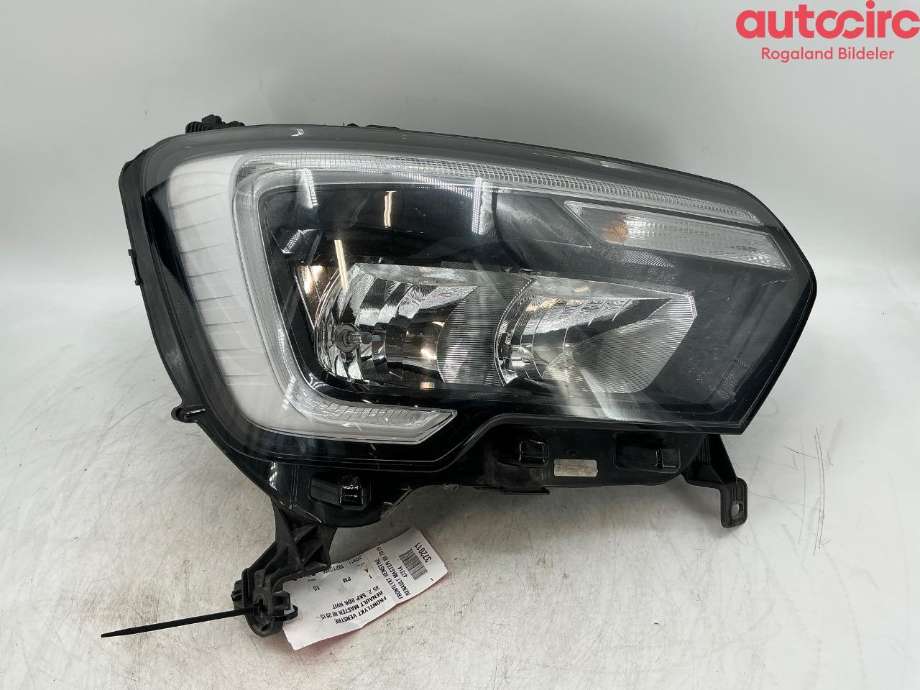Frontlykt venstre halogen til Renault Master, 2014-->> (Type III, Fase 2) (RENAULT|260105567R)