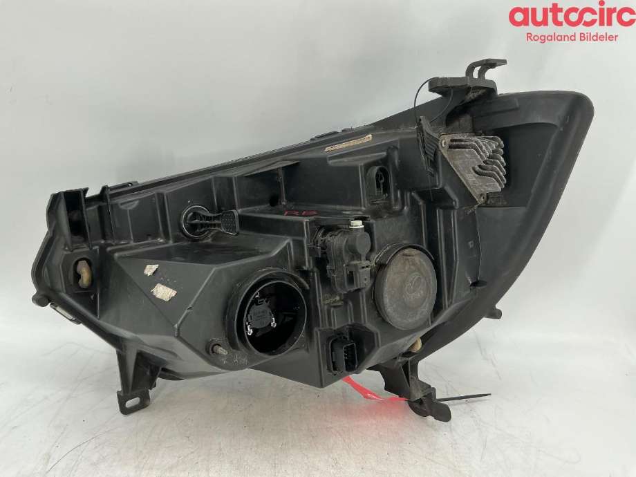 Frontlykt venstre halogen til Renault Master 2014-->> (Type III, Fase 2) (RENAULT|260105567R)