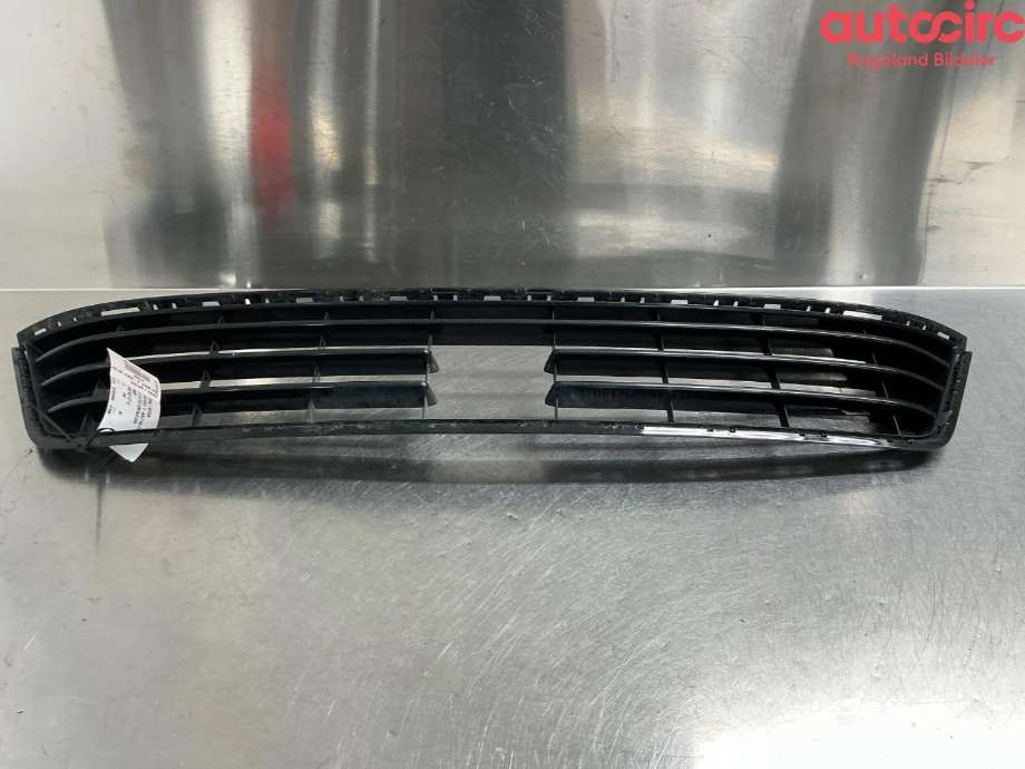 Grill til VW Golf VII, 2012-2017 (Fase 1) (VOLKSWAGEN|5G0 853 677 G)