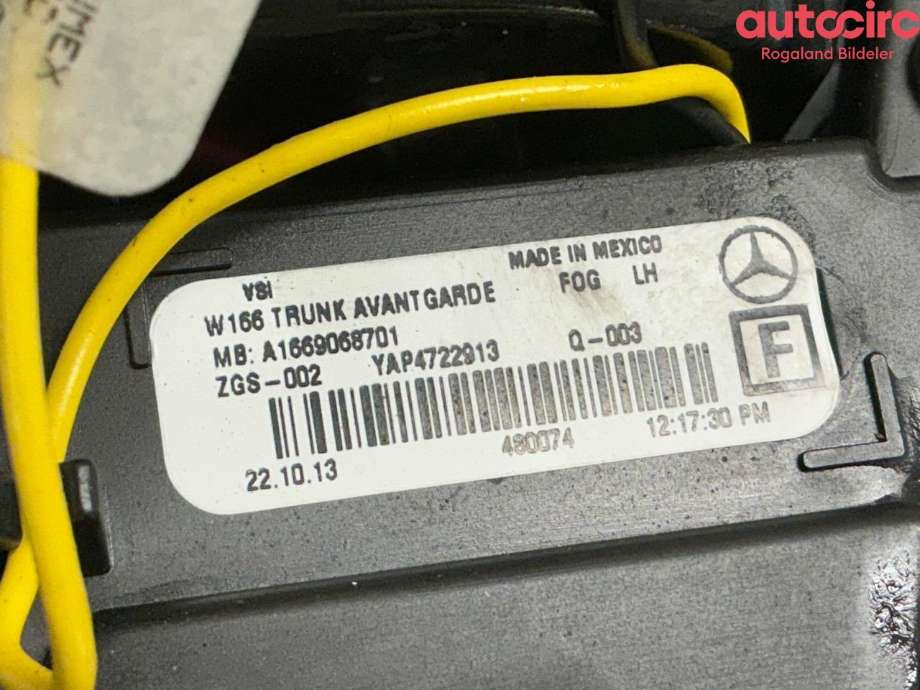 Baklykt venstre indre til Mercedes ML 2011-2015 (Fase 1) (W166) (W166) (MERCEDES|A 166 906 87 01)