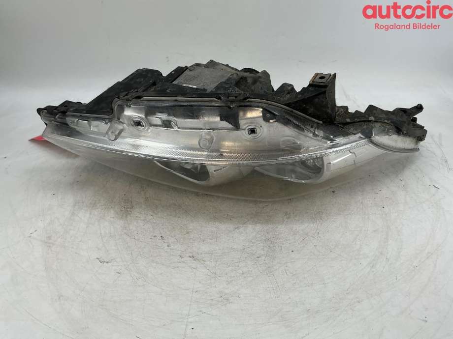 Frontlykt høyre halogen til Peugeot 508 2011-2014 (Type I, Fase 1) (PEUGEOT|6216 96|6206 W5)
