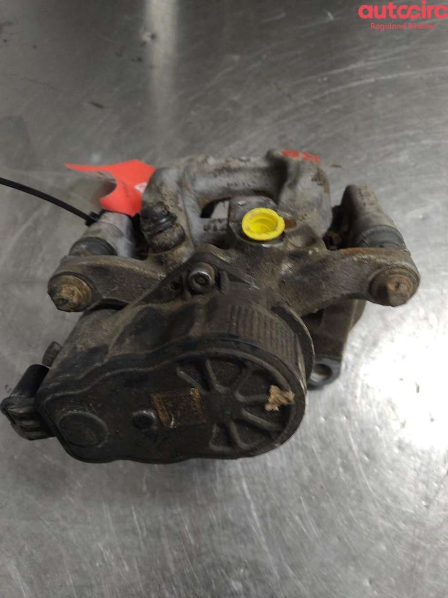 Bremsecaliper høyre bak til Mercedes CLA 2019-->> (C118) (C118) (MERCEDES|A 247 423 22 00|)