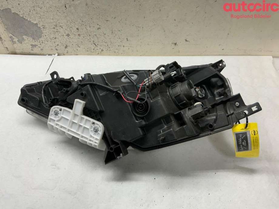 Frontlykt høyre halogen til Nissan Leaf 2011-2017 (Type I)  (NISSAN|260103NL0B)