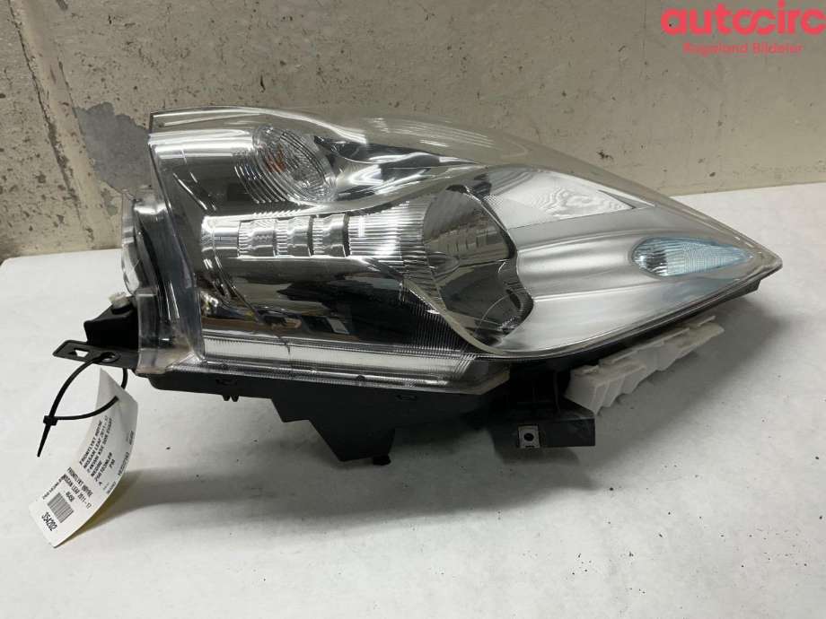 Frontlykt høyre halogen til Nissan Leaf 2011-2017 (Type I)  (NISSAN|260103NL0B)
