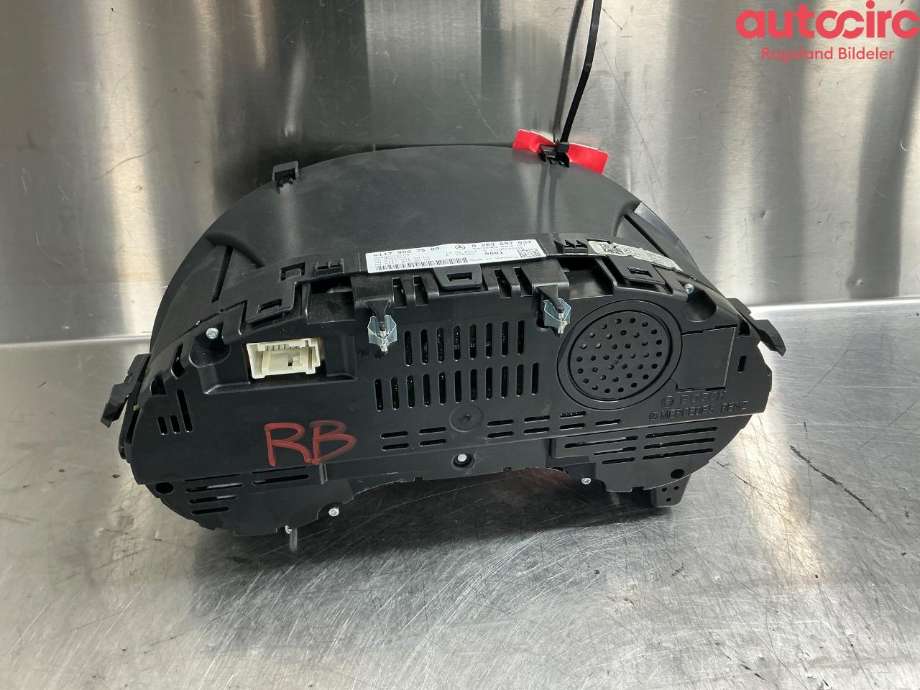 Instrumentpanel til Mercedes CLA 2013-2019 (C117) (C117) (MERCEDES|A 117 900 75 00)