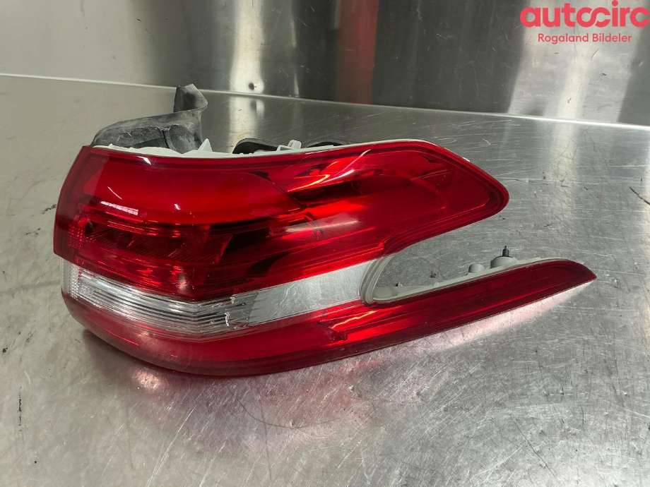 Baklykt høyre til Peugeot 308, 2013-2021 (Type II)  (PEUGEOT|96 780 938 80)