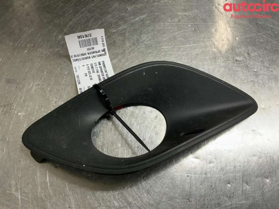 Frontlyktehus til Mercedes Sprinter, 2018-->> (907/910) (907/910) (MERCEDES|A 910 885 43 00)