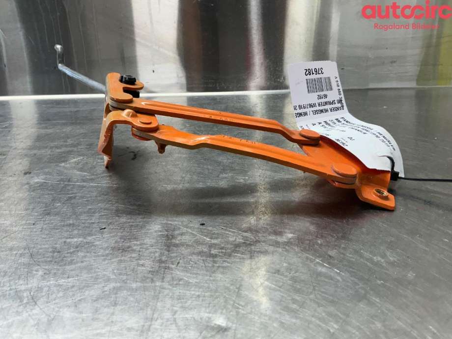 Panserhengsler til Mercedes Sprinter 2018-->> (907/910) (907/910) (MERCEDES|A 910 880 31 00)