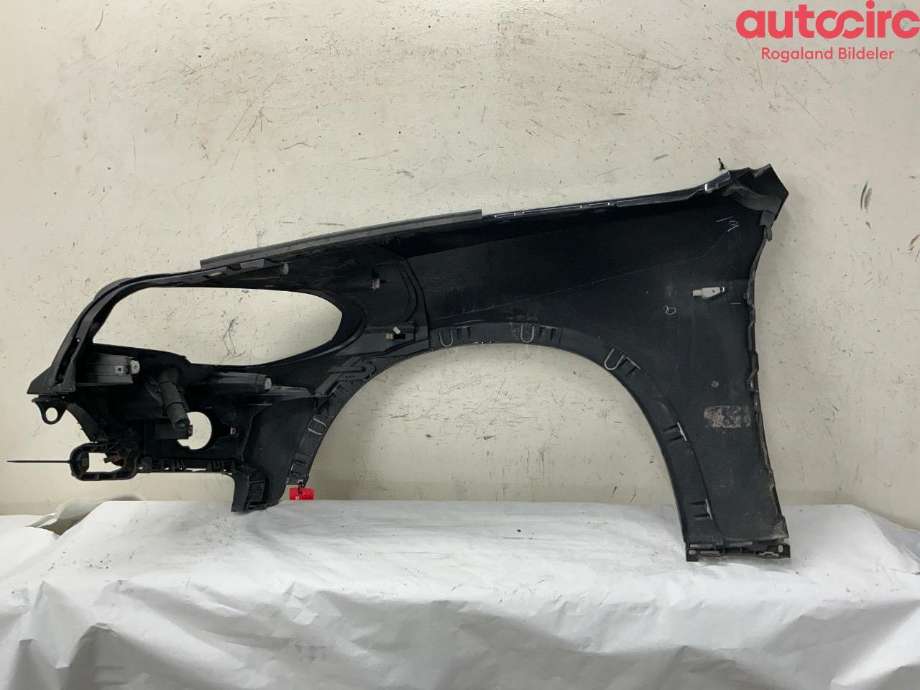 Skjerm høyre foran til BMW X5 2007-2013 (E70) (E70) (BMW|51 65 0 430 322)