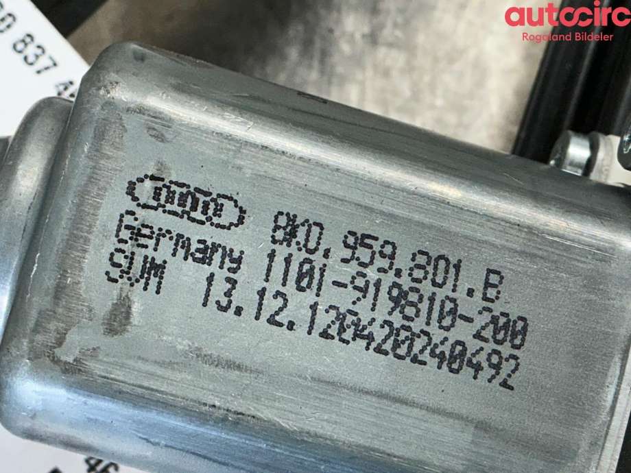 Ruteheis venstre foran til Audi Q5 2012-2017 (Type I, Fase 2) (AUDI|8R0 837 461 G)