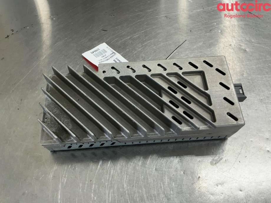 Bilstereo forsterker til BMW 3-Serie 2012-2018 (F30/F31/F34) (F30/F31/F34) (BMW|65 12 9 393 185)
