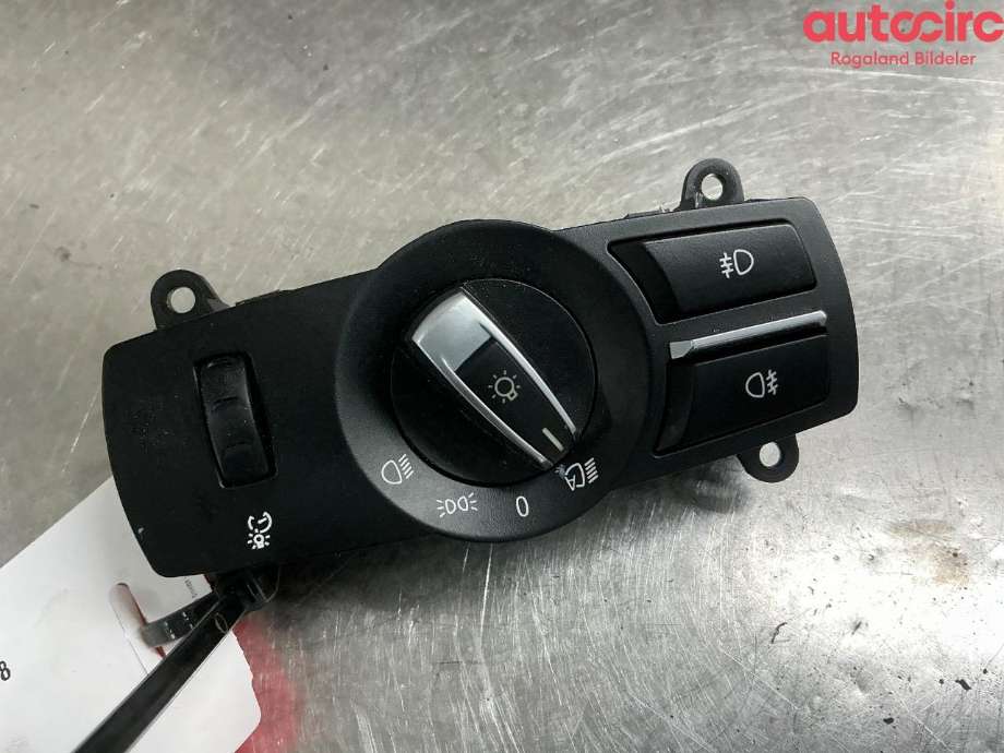 Bryter lys til BMW X4, 2014-2018 (F26) (F26) (BMW|61 31 6 803 965)
