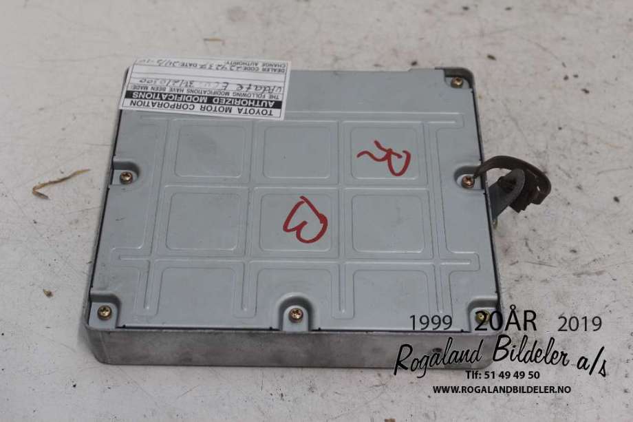 Styreenhet motor til Toyota RAV4 2000-2006 (Type II) (TOYOTA|8966142672|)