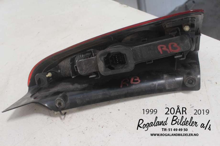 Baklykt venstre til Renault Espace 2003-2009 (Type IV)  (RENAULT|8200027153|)