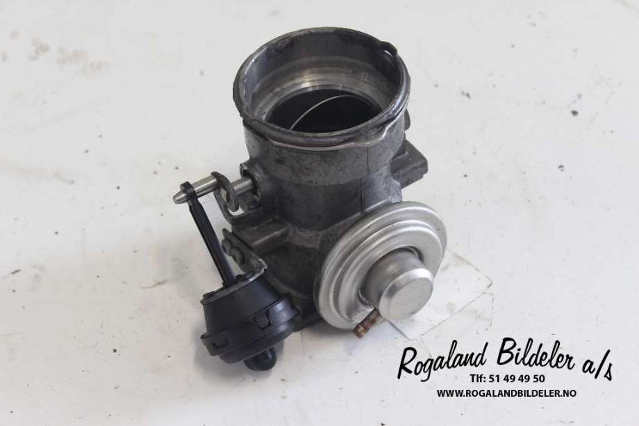 EGR-ventil til VW Transporter / Caravelle 2003-2009 (Fase 1) (T5) (T5) (VOLKSWAGEN|076 131 501 B|)