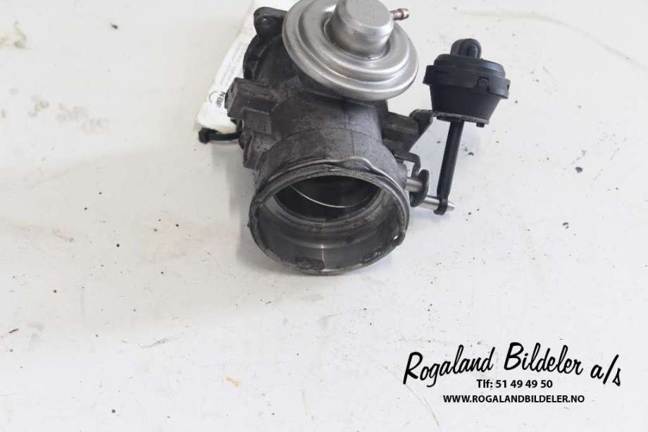 EGR-ventil til VW Transporter / Caravelle 2003-2009 (Fase 1) (T5) (T5) (VOLKSWAGEN|076 131 501 B|)