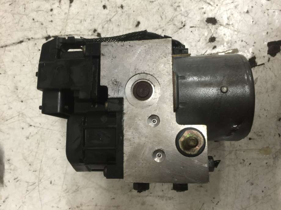 ABS sentral til Peugeot 406 1999-2004 (Fase 2)  (PEUGEOT|4541 W0|96 305 329 80)