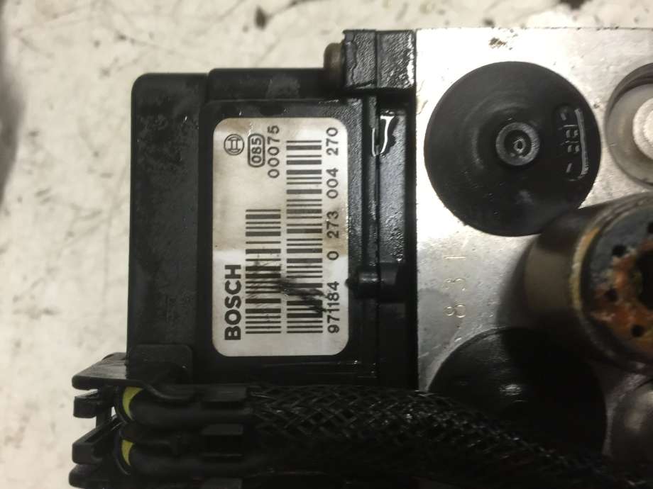 ABS sentral til Peugeot 406 1999-2004 (Fase 2)  (PEUGEOT|4541 W0|96 305 329 80)