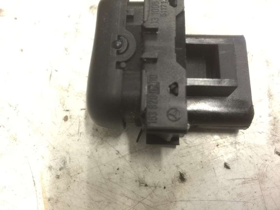 Bryter setevarme til Mercedes ML 1997-2005 (W163) (W163) (MERCEDES|A 163 820 02 10|)