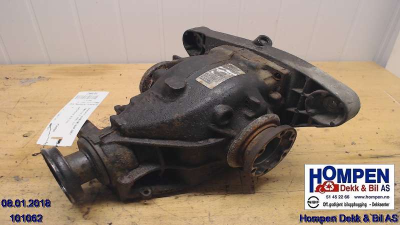 Kardang klokke bak til BMW 5-Serie 1996-2003 (E39) (E39) (BMW|33101428499|)