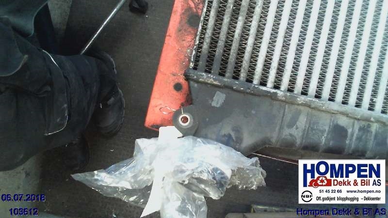 Intercooler til Audi A6 1997-2001 (Type II, Fase 1) (C5) (C5) (AUDI|4B0145805A|)
