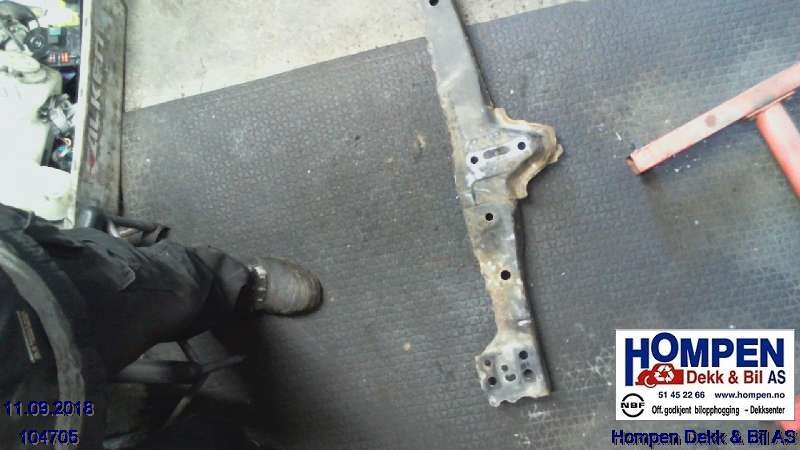 Frontplate nedre til Toyota Avensis 2009-2015 (Type III, Fase 1)  (TOYOTA|)