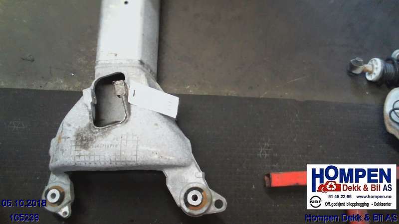Travers bak til Peugeot 407 2004-2010  (PEUGEOT|9640718710|)