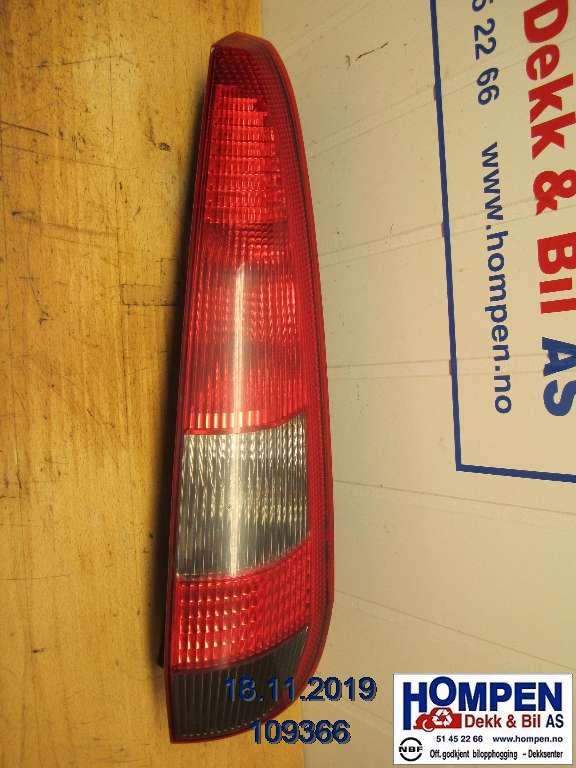 Baklykt høyre til Ford Fiesta 2002-2008 (Type V) (FORD|1324563||2S6113A602BG)