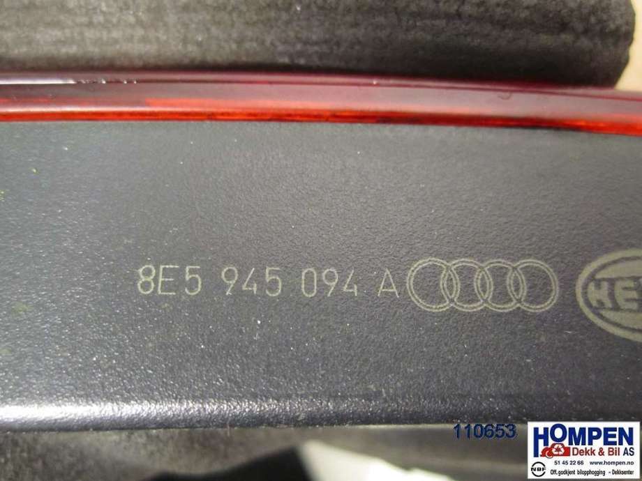 Baklykt høyre indre til Audi A4 2004-2008 (Type III) (B7) (B7) (AUDI|8E5945094A|)