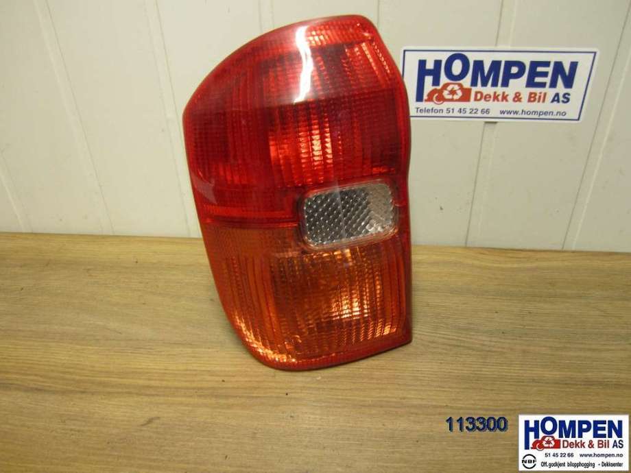 Baklykt venstre til Toyota RAV4 2000-2006 (Type II) (TOYOTA|8156142060|)