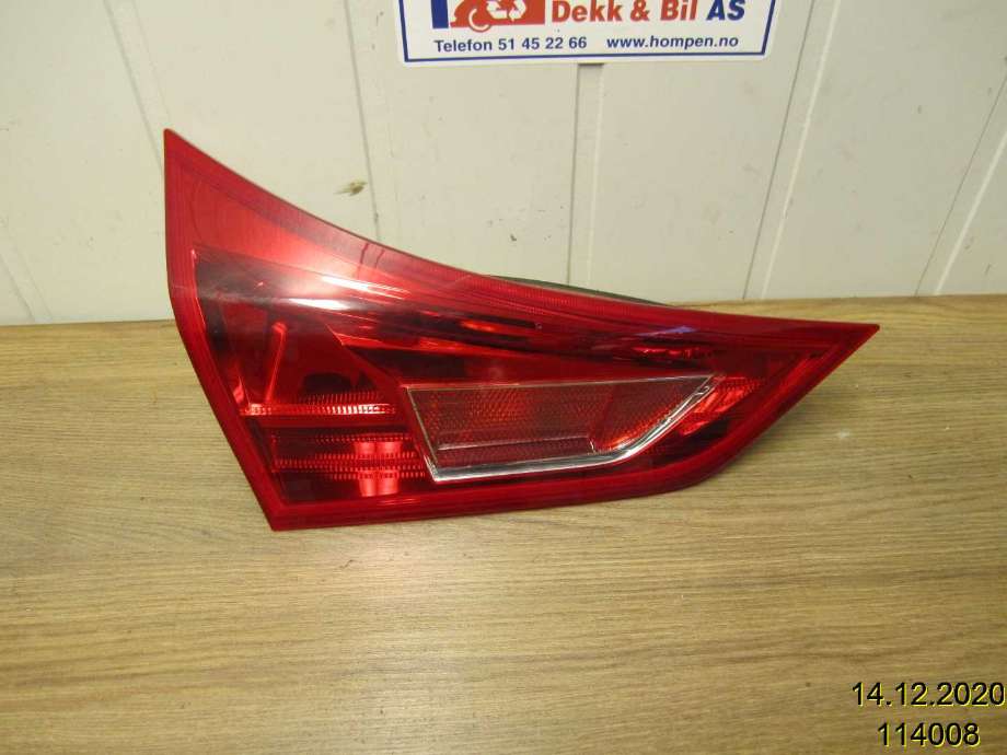 Baklykt venstre indre til Toyota Auris, 2013-2015 (Type II, Fase 1) (TOYOTA|8159102450)