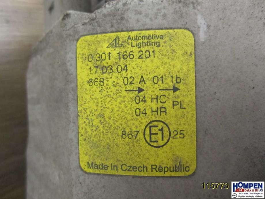 Frontlykt venstre halogen til Mercedes C-Klasse 2000-2004 (Fase 1) (W203) (W203) (MERCEDES|A2038200161|0301166201|)