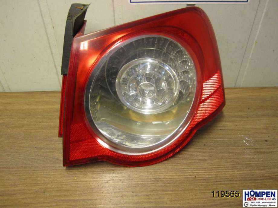 Baklykt høyre til VW Passat 2005-2010 (B6) (B6) (VOLKSWAGEN|3C5945096N||3C5945096C)