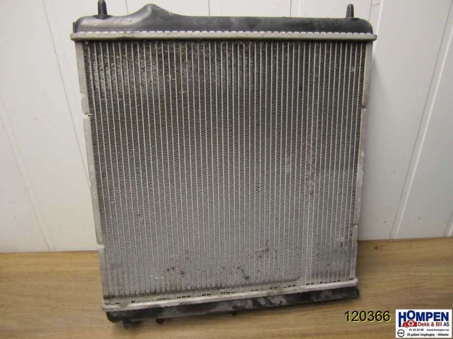 Radiator (manuell gir) til Peugeot 208 2012-2019 (Type I)  (PEUGEOT|1330Q5|886160000|9684522780)