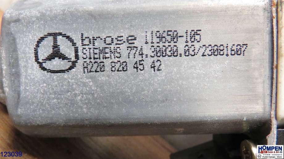 Ruteheis høyre til Mercedes C-Klasse 2000-2004 (Fase 1) (W203) (W203) (MERCEDES|A2208205342||A2208204542)