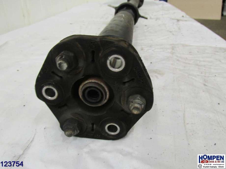 Mellomaksel til BMW 1-Serie 2004-2011 (E81/E82/E87/E88) (E81/E82/E87/E88) (BMW|26107567953|)