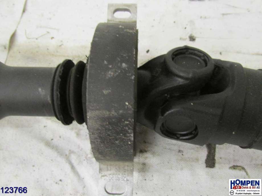 Mellomaksel til BMW 5-Serie 2010-2017 (F10/F11) (F10/F11) (BMW|26107614677|)