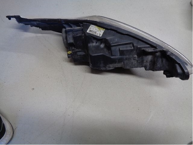 Frontlykt venstre halogen til Ford Fiesta 2008-2012 (Type VI, Fase 1)  (FORD|1734615|)