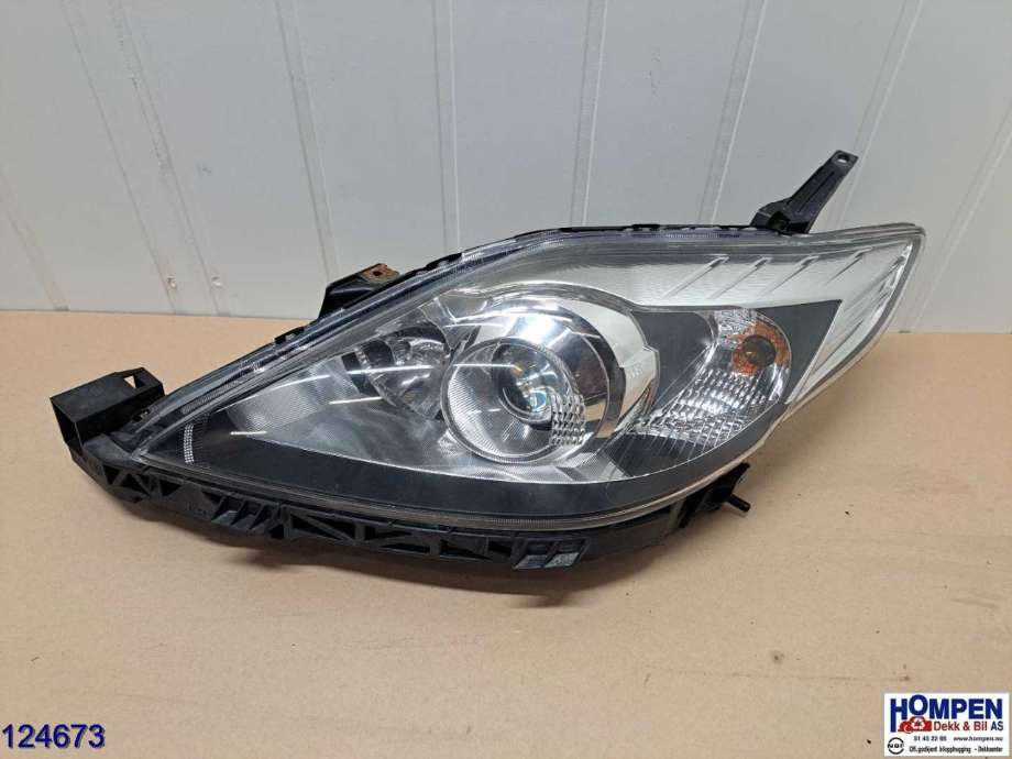 Frontlykt venstre halogen til Mazda 5 2005-2010 (Type I) (MAZDA|CD9351041E|)