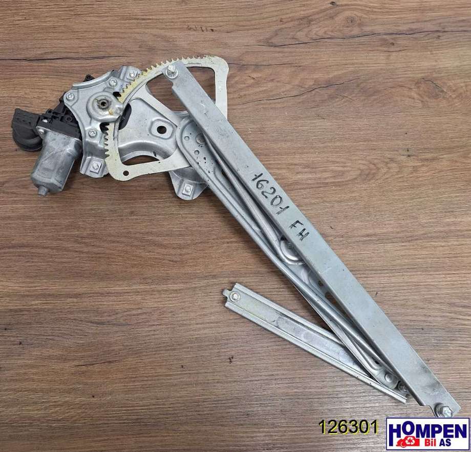 Ruteheis høyre til Toyota Yaris, 2006-2009 (Type II, Fase 1)  (TOYOTA|698300D120)