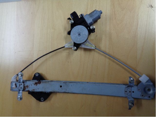 Ruteheis høyre til Subaru Impreza 2008-2012 (Type III) (SUBARU|61041FG000|)