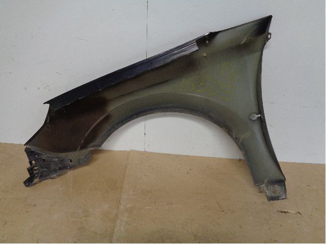 Skjerm høyre foran til Opel Vectra C 2005-2008 (Type II)  (OPEL|93185702|)
