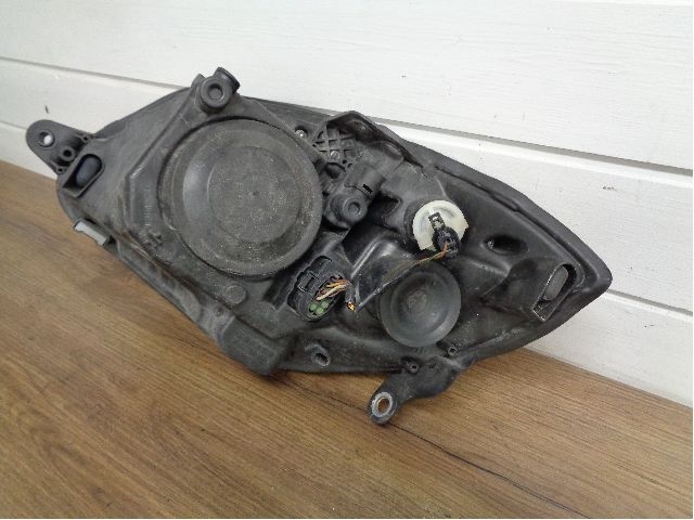 Frontlykt høyre halogen til Škoda Fabia 2007-2010 (Type II, Fase 1) (SKODA|5J1 941 018||5J1941018)