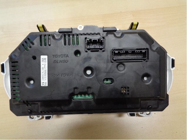Instrumentpanel til Toyota Yaris 2014-2020 (Type III, Fase 2) (TOYOTA|838000U390|)