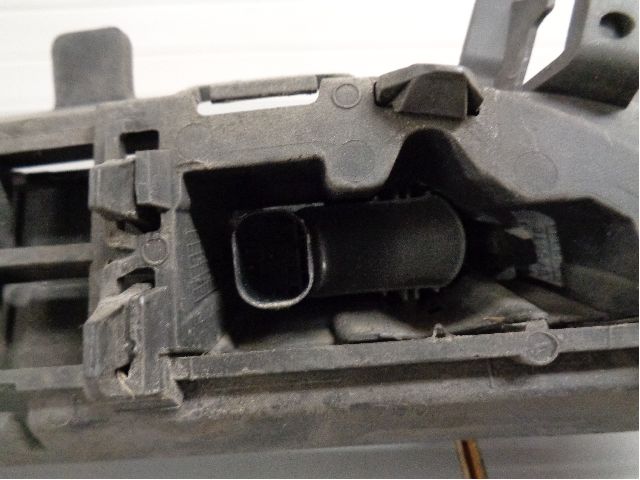 Grill midt til Peugeot 3008 2009-2016 (Type I)  (PEUGEOT|7422 91|)