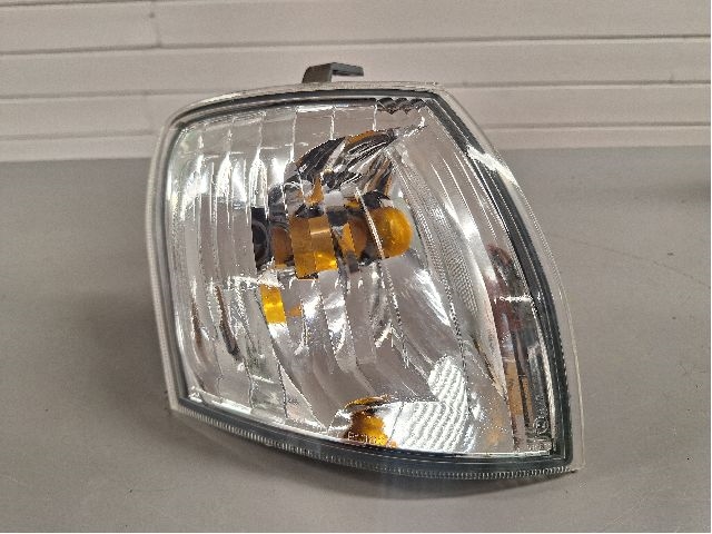 Blinklykt høyre til Mazda Demio, 2000-2004 (Type I, Fase 2)  (MAZDA|D26751060B)